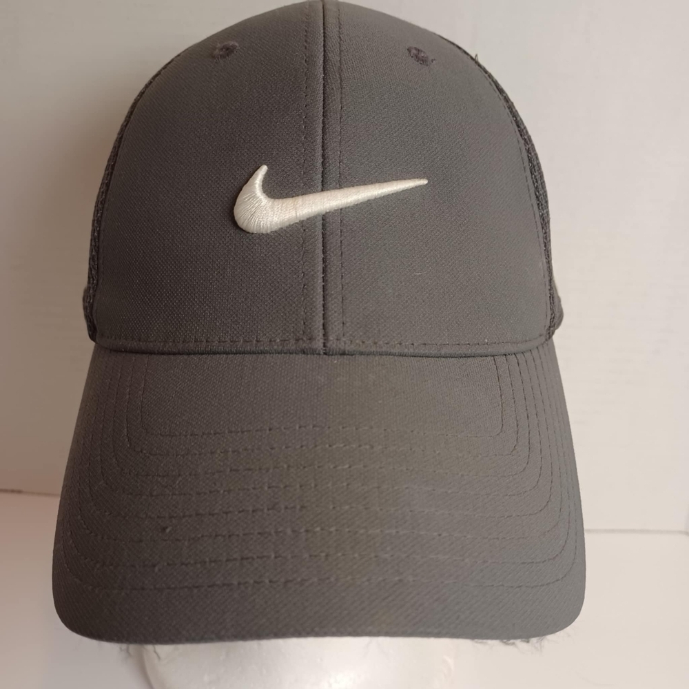 Nike Golf Embroidered Swoosh Logo RZN Vapor Patch Grey Mesh Back Trucker Hat L/X